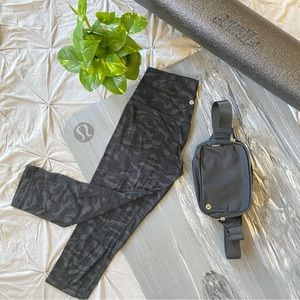 Lululemon Align Crop